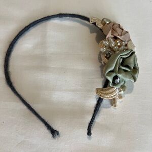 Black and Cream Knotted Hair Accessory